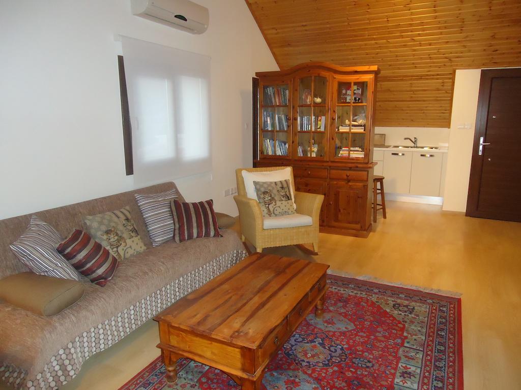 Petralona Apartment Agios Athanasios Quarto foto